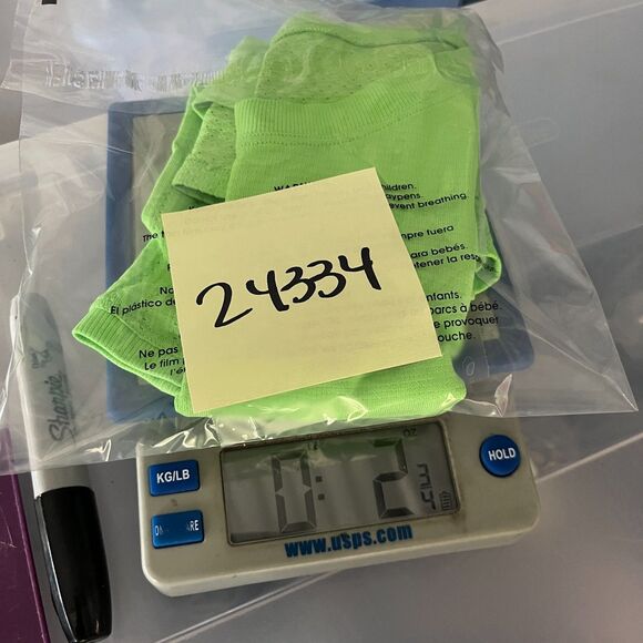 Lululemon Swiftly Tech Cropped Tank Top Sleeveless Neon Green Seamless Size 4 - Picture 10 of 10